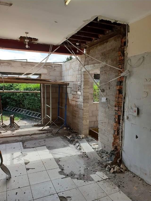 New brick garden wall & piers